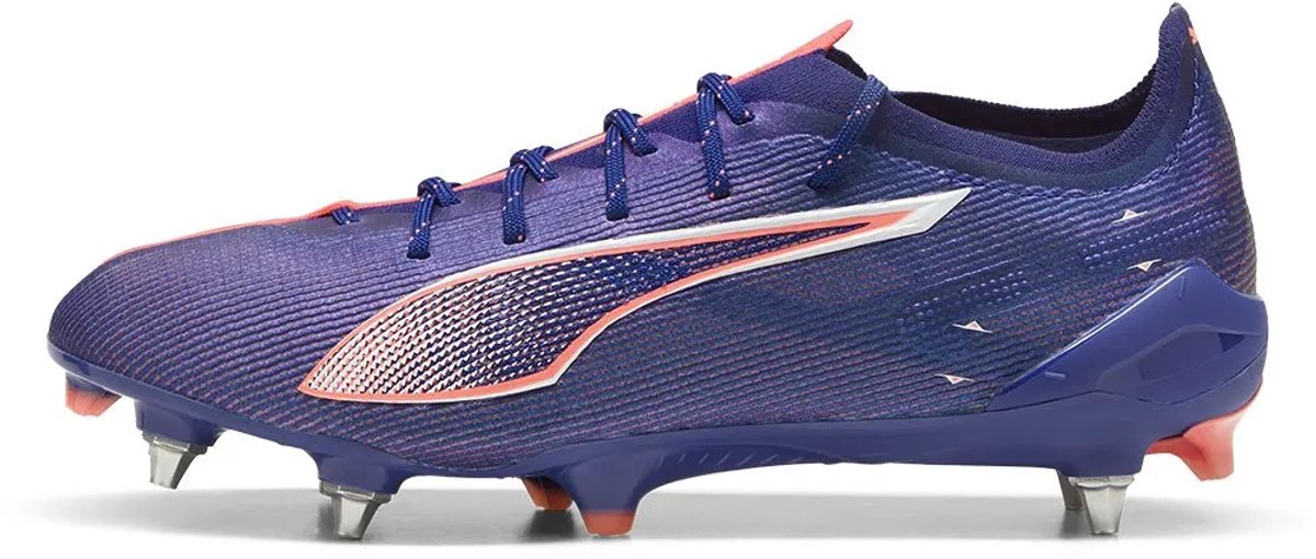 Puma Ultra 5 Ultimate Mxsg voetbalschoenen in blauw, maat EU 40 1/2, met opvallende details en scherpe lijnen.