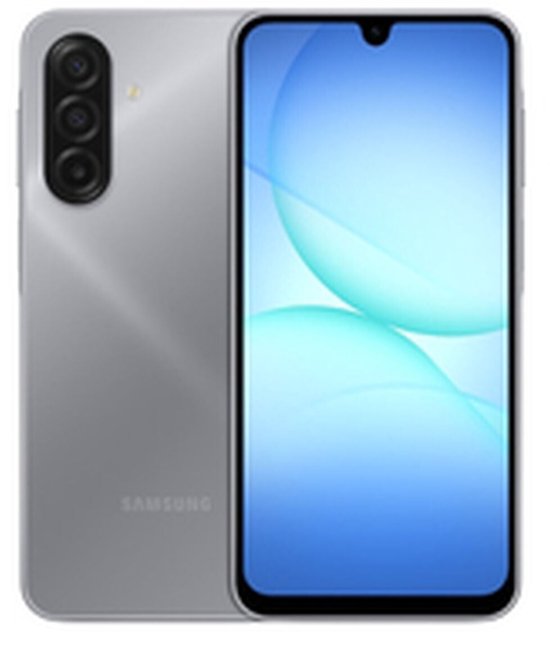 Zilverkleurige Samsung smartphone met driedubbele camera aan de achterzijde en een waterdruppel-notch aan de voorzijde.