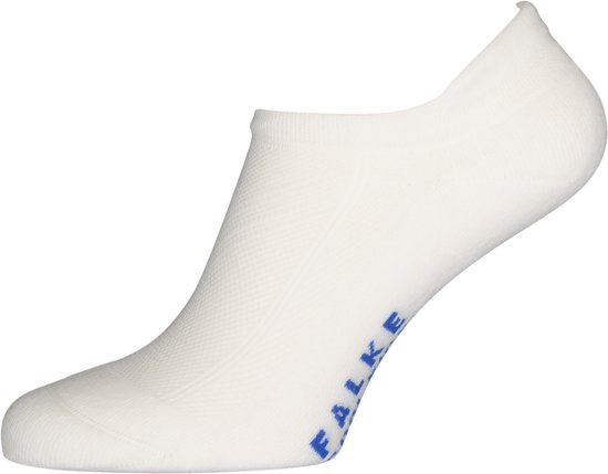 Witte Falke sneakersok zonder opdruk, met subtiel gebreid patroon op de hiel.