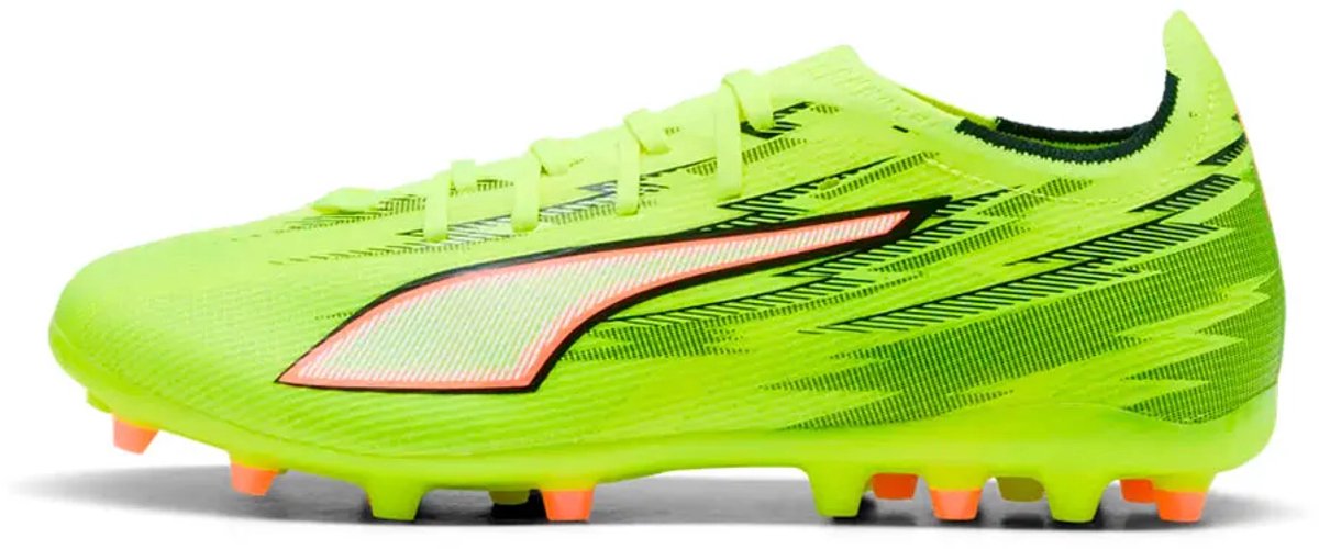 Puma Ultra 6 Match Mg voetbalschoenen in groen, met mesh bovenwerk en lichtgewicht ondersteuningsframe, maat EU 43.