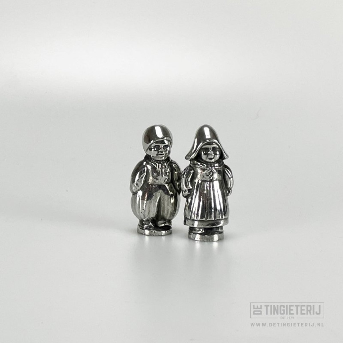 Miniatuur beeldje Volendammers - Holland souvenir - Dutch souvenir - Volendams kostuum - Typisch holland - Volendam