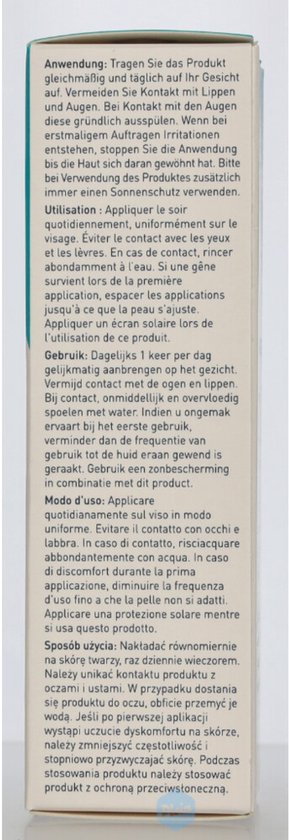 Achterkant van CeraVe Retinol Serum verpakking met gebruiksaanwijzing in meerdere talen.