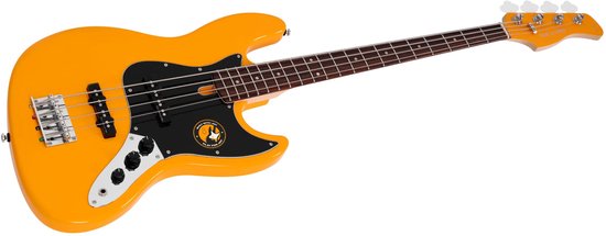 Oranje elektrische basgitaar met zwarte slagplaat, liggend op een witte achtergrond.