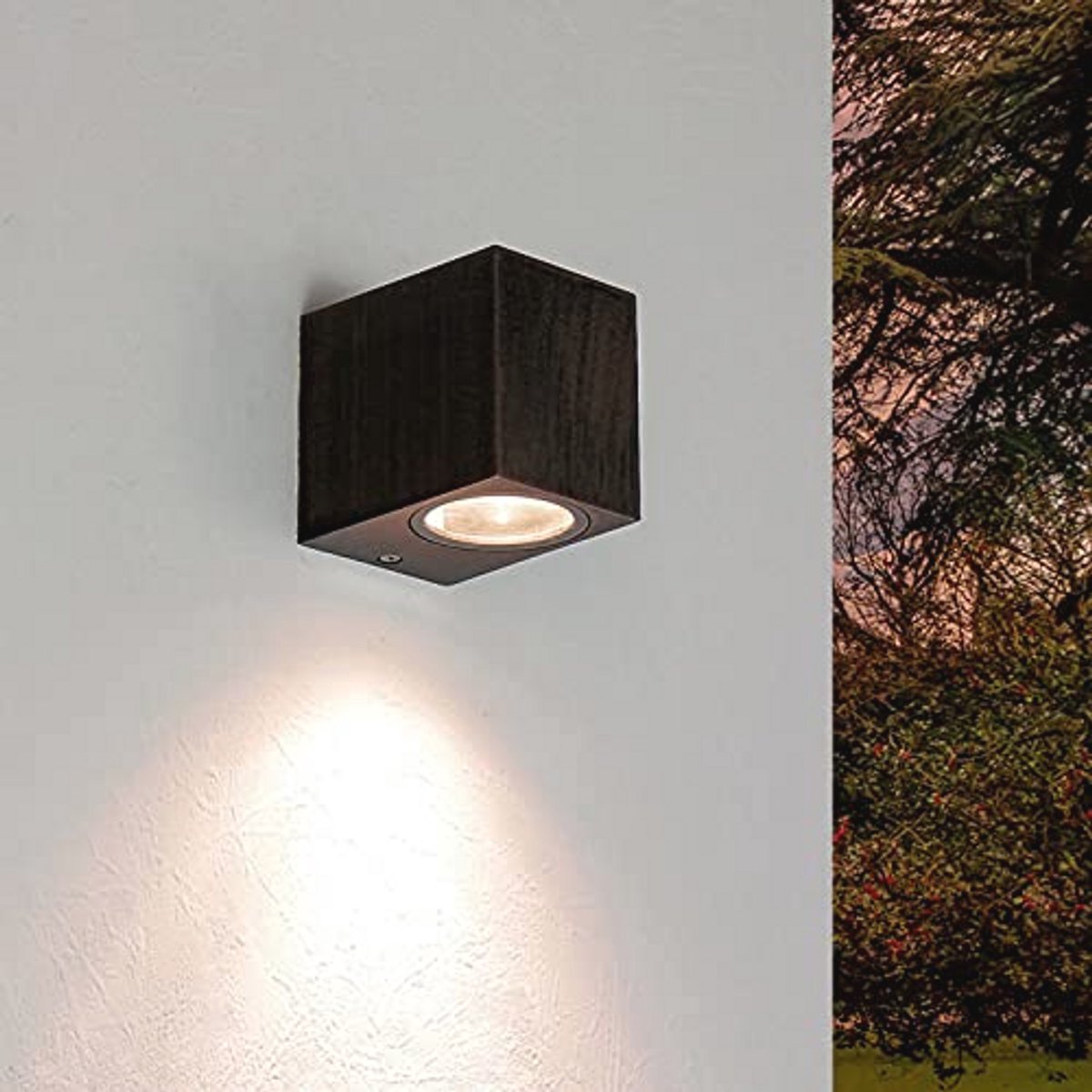 Weerbestendige bruine buitenlamp - IP44 downlight wandlamp voor tuin en balkonverlichting