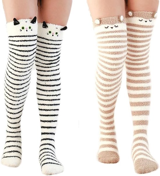 Deux paires de chaussettes hautes doublées en polaire pour femmes, chaussettes d'hiver chaudes et épaisses, chaussettes longues, douces et mignonnes en peluche.