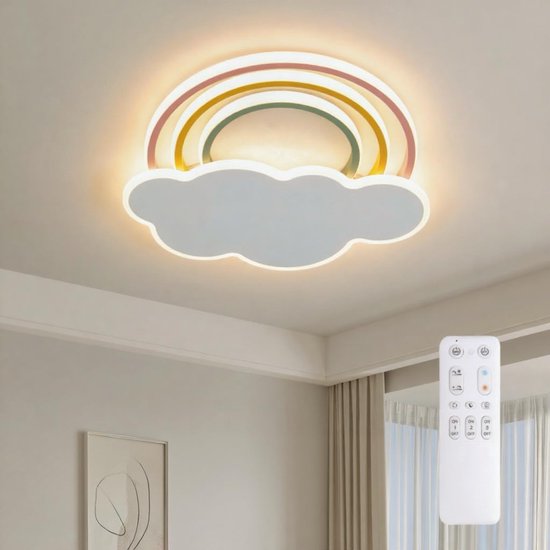 Regenboogplafondlamp met witte wolkenbasis, verlicht met afstandsbediening, in een slaapkamer.