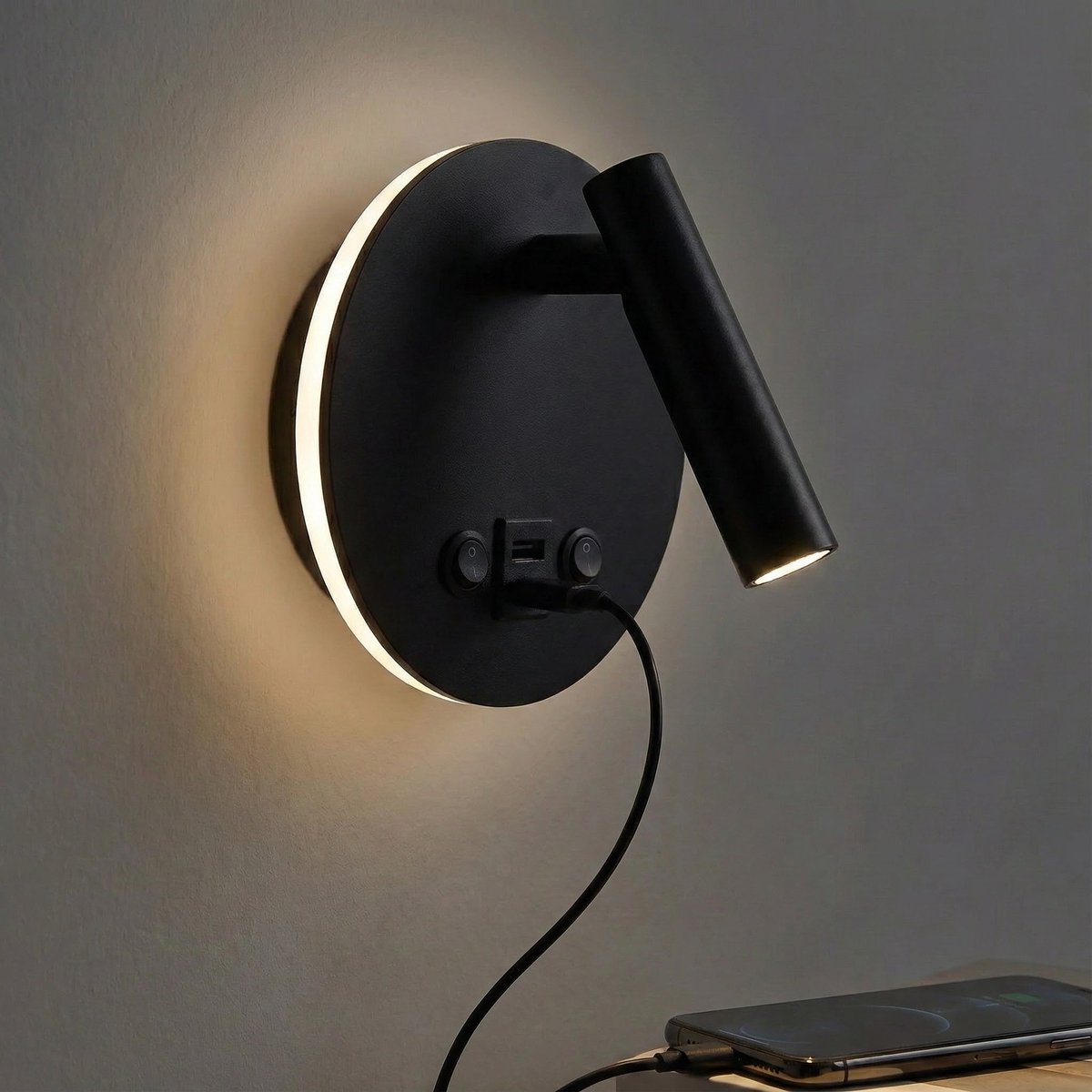 LED Wandlamp - Bedlamp met USB+C poort en schakelaar | Zwart | 8W | 704 lumen | Niet dimbaar | 4200K - Naturel wit
