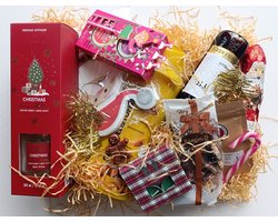 Vrolijk Kerst Cadeaupakket voor Haar – Candy Cane & Winterberry – Verzorging & Lekkernijen op Houten Pallet