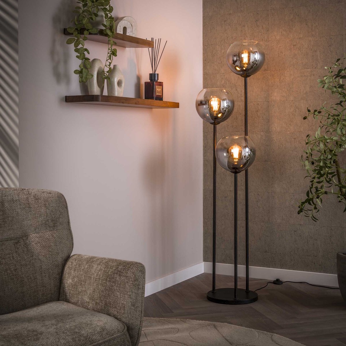 PS-Collection Vloerlamp Bubble Shaded - Rookglas & Metaal Zwart - vloerlampen woonkamer, staanlamp, vloerlamp zwart, vloerlamp industrieel, vloer lamp, staande lampen woonkamer, staande lampen, staande lamp industrieel