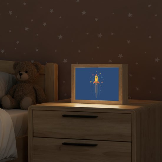 Nachtlampje 20x15 cm - Kinder lampje - Raket - Blauw - Sterren - Tafellamp kinderkamer - Slaapkamer lamp - Bedlamp kinderen - Kinderlampje stopcontact - Wandlamp babykamer - Nachtlampjes van OnlyWow — afbeelding 2