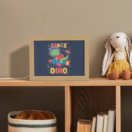 Nachtlampje 20x15 cm - Kinder lamp - Dino - Raket - Kleurrijk - Tafellamp kinderkamer - Slaapkamer lamp - Bedlamp kinderen - Kinderlampje stopcontact - Wandlamp babykamer - Nachtlampjes van Merkloos — afbeelding 3