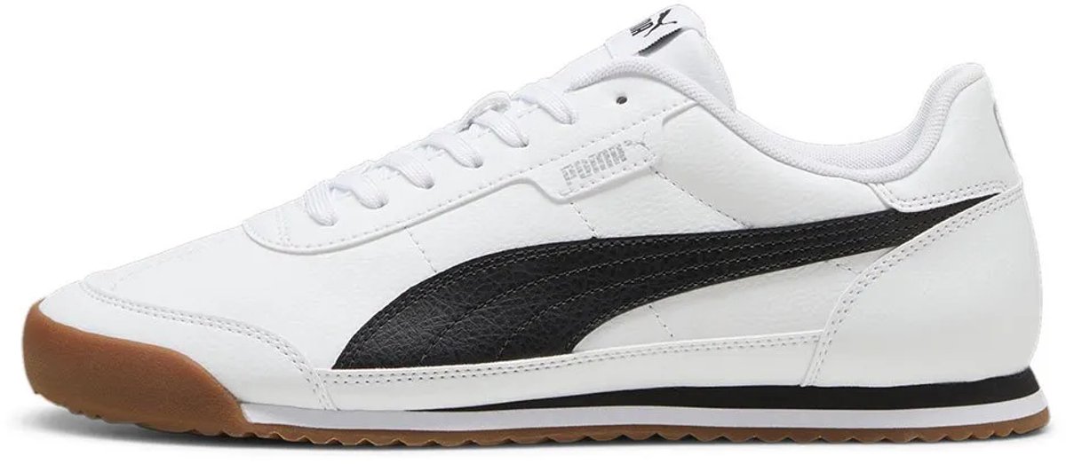 PUMA Turino II voetbalschoenen in wit met zwarte swoosh en rubberen buitenzool, maat EU 37 voor mannen.