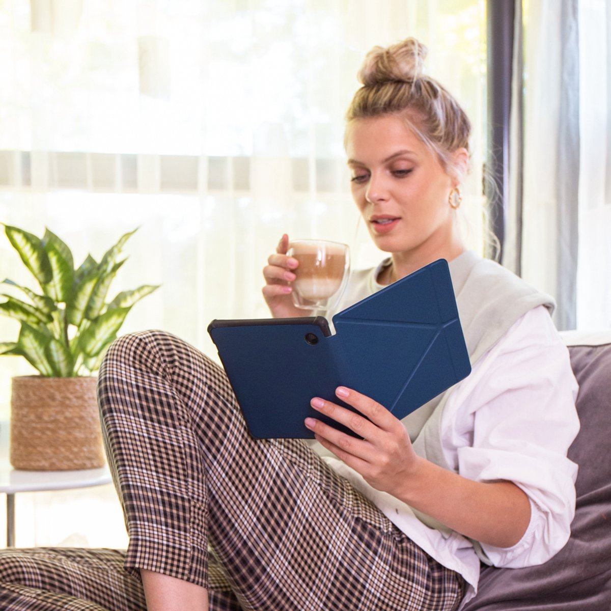 Ereader Hoes - Geschikt voor Kobo Clara BW/Kobo Clara Colour - Donkerblauw – foto 6