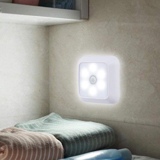 Nachtlampje - LED-lamp met bewegingssensor - Nachtlampje voor volwassenen - Verlichting - LED-lamp - Ingebouwde batterij - Automatische verlichting voor trappenhuizen, gangen en kasten - Magnetische bevestiging - Verpakking van 6 stuks van Merkloos — afbeelding 3