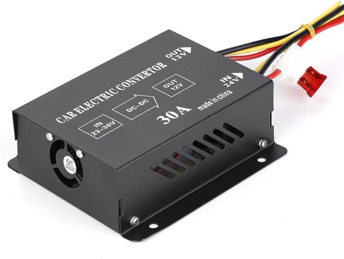 DC 24V naar 12V Spanningsomvormer 30A 360W voor Auto en Vrachtwagen