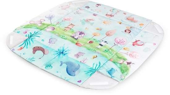Een vierkant baby speelkleed met aquarel dieren, vissen en planten in turquoise en groen.