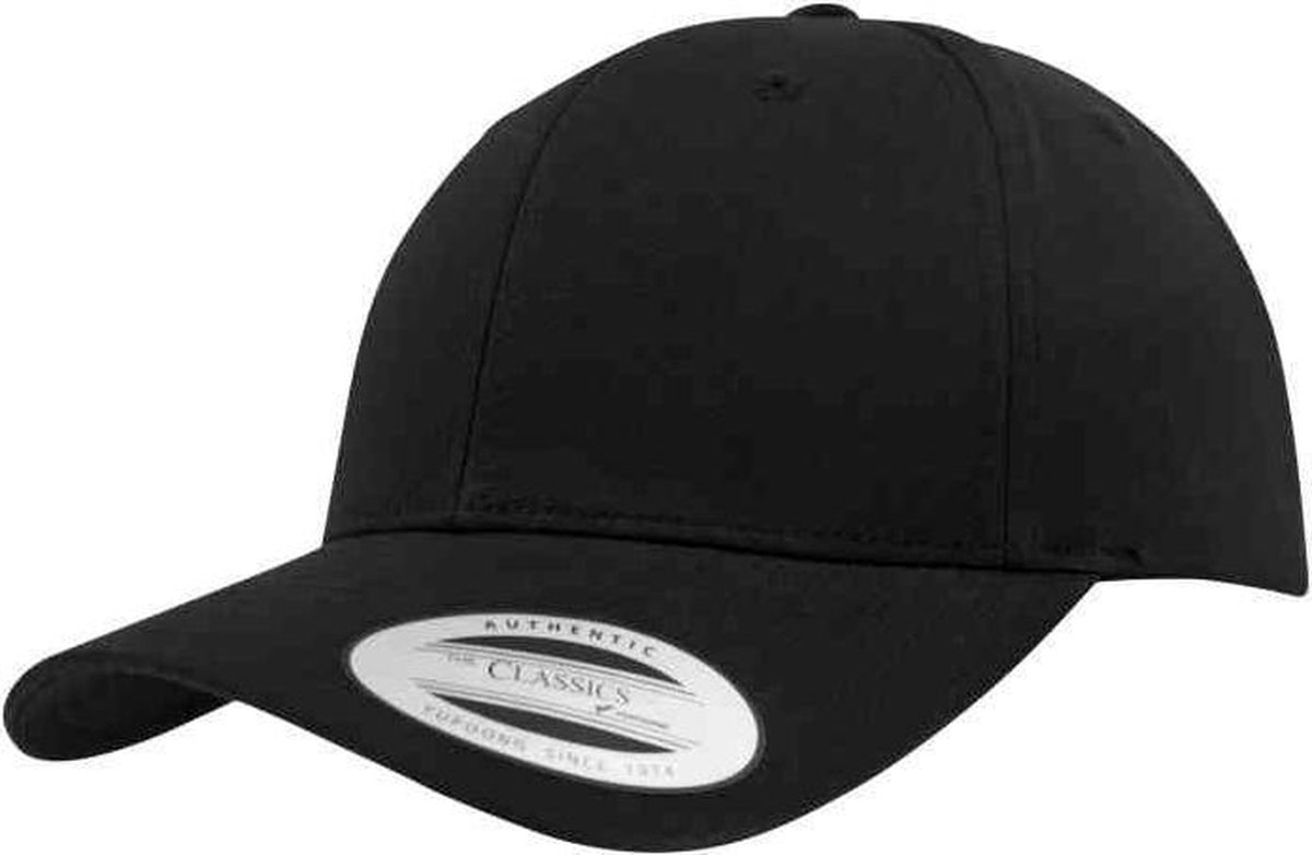 Urban Classics Snapback Pet Curved Classic Zwart