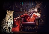 Glasschilderij - Fotomodel met luipaard - 160x110 cm - Wanddecoratie