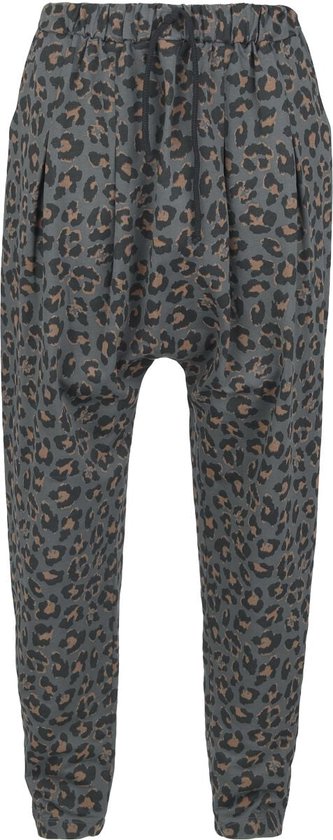 Pantalon ample imprimé léopard gris, marron et noir.