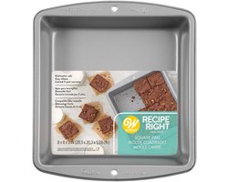 Wilton Recipe Right® Moule à Gâteau et Muffins - Carré - 20 x 20 cm - Revêtement Antiadhésif