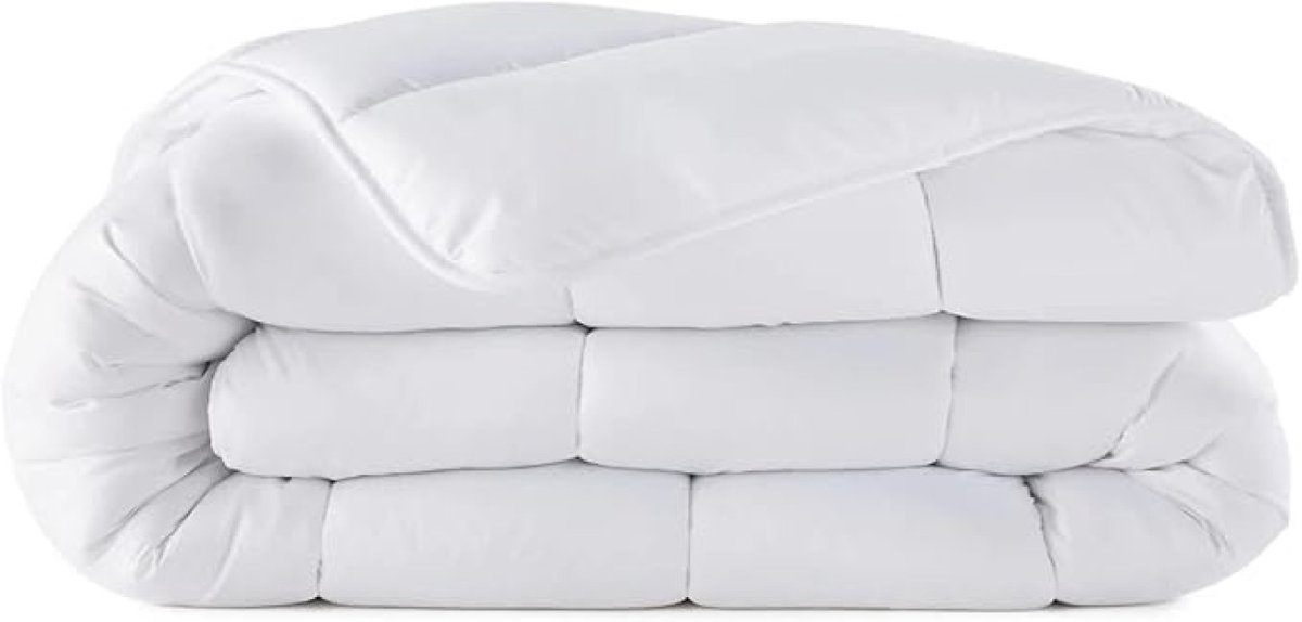 Jaarrond dekbed met microvezel vulling - Zacht en ademend - 220x240 cm