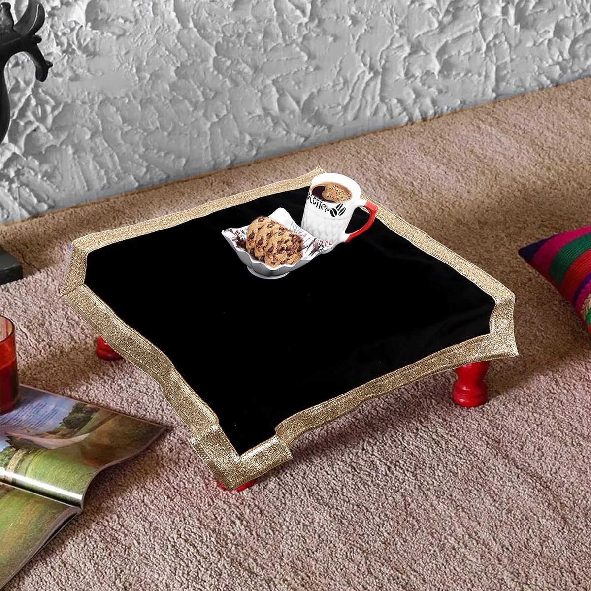 Zwart fluwelen tafelkleed met gouden rand voor altaar, tarot en ceremonies