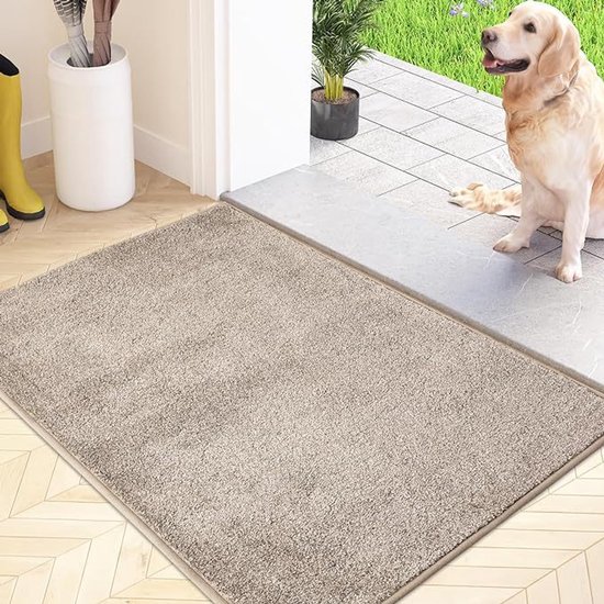 Crème deurmat voor de entree met een hond. 60 x 90 cm.
