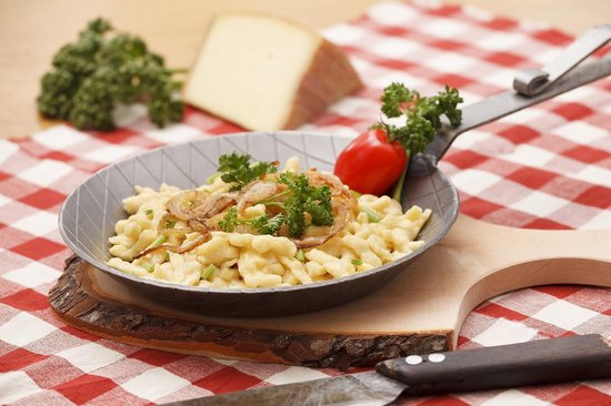 Spätzlerasp met schraper - Deegmaker - Italiaanse pasta - Speciale schraper - 4 deegkaarten - Oranje — afbeelding 4