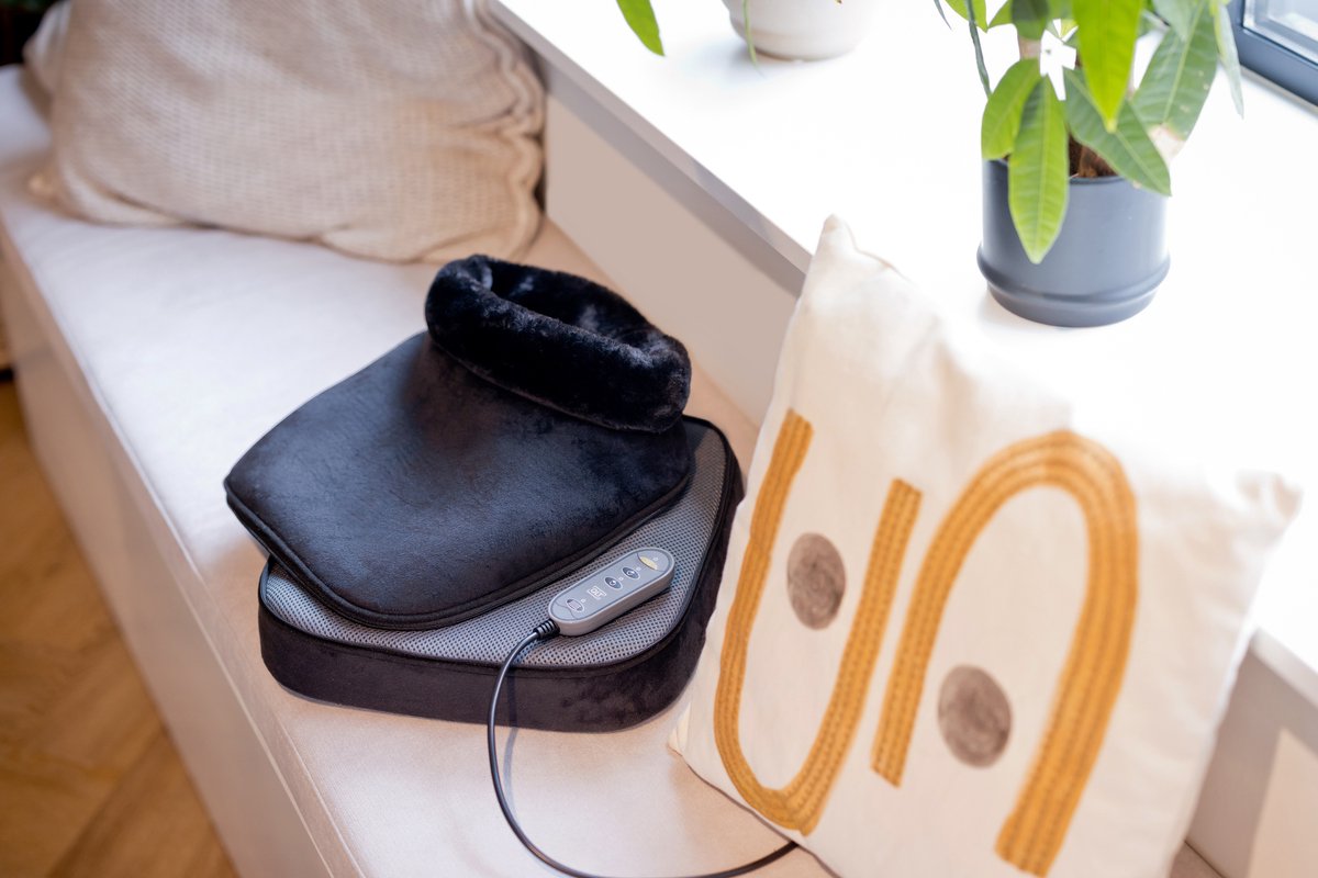 QLT Elektrisch Voetmassageapparaat met Shiatsu - 2-in-1 Massageapparaat met Warmtefunctie - Voetenzak - Voetenwarmer met Afstandsbediening - Zwart — cadeau in Verzorging - foto 6