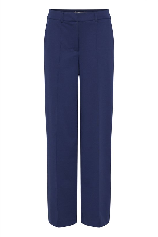 Donkerblauwe, wijde broek met rechte pijpen, hoge taille en persvouwen.
