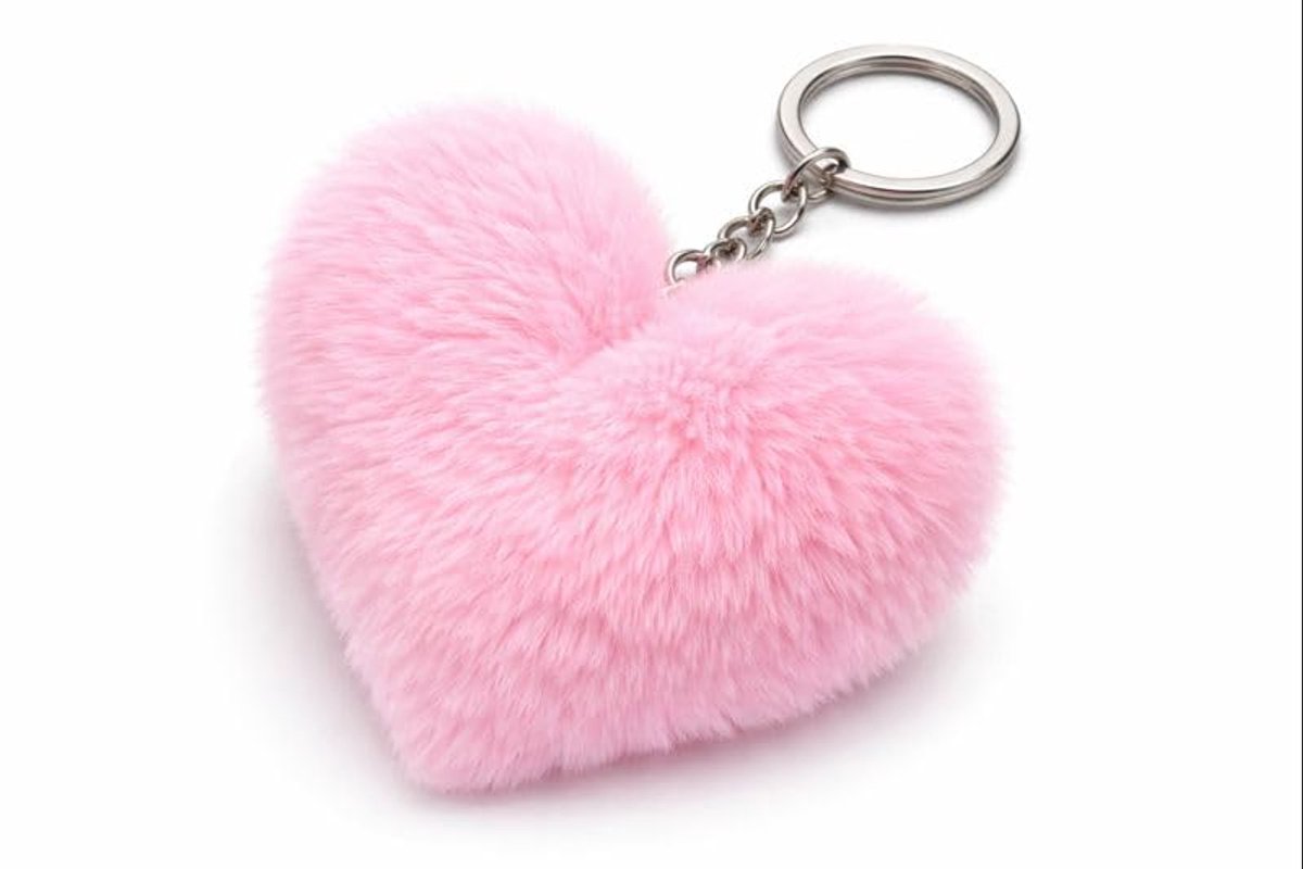 Okado Pluche Hart Sleutelhanger Roze – Zachte Keychain met Metalen Ring – Accessoire voor Sleutels, Tas of Rugzak