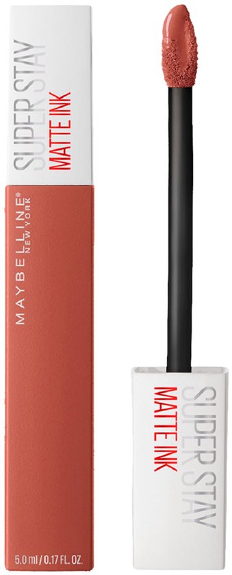 Maybelline Super Stay Matte Ink lipstick in de kleur "Amazonian", een matte nude-bruine kleur.