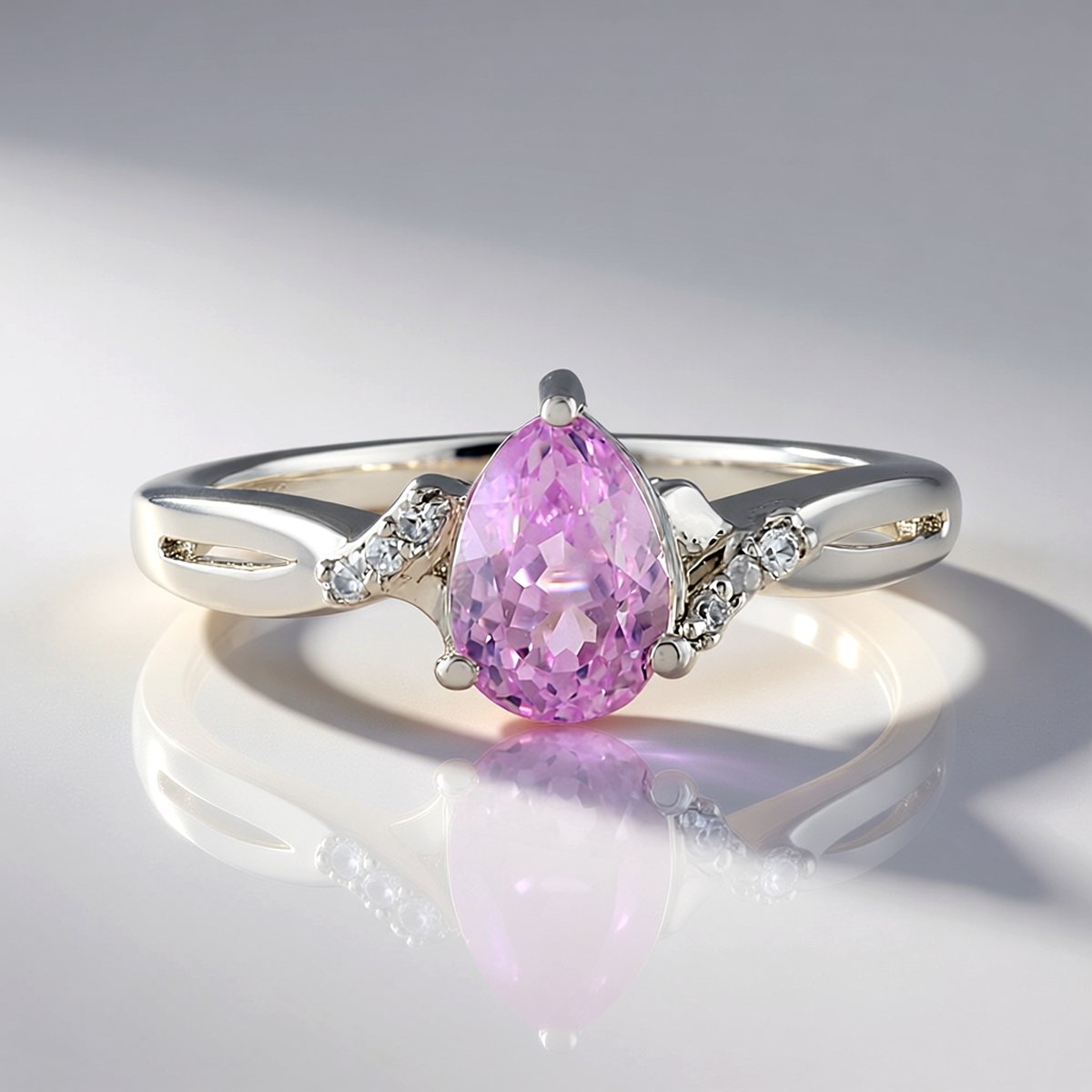 Cavill - Zilveren Ring - 925 Sterling Zilver - 1,035 ct Peervormige Kunziet - 0,036 ct Rondgeslepen Zirkonen - Elegante Luxe Ring Dames