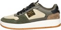 Legergroene sneaker met beige en bruine details, zwarte veters en een wit met bruine zool.