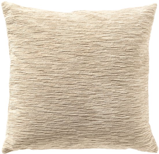 Coussin beige à fines côtes horizontales et texture bouclée.