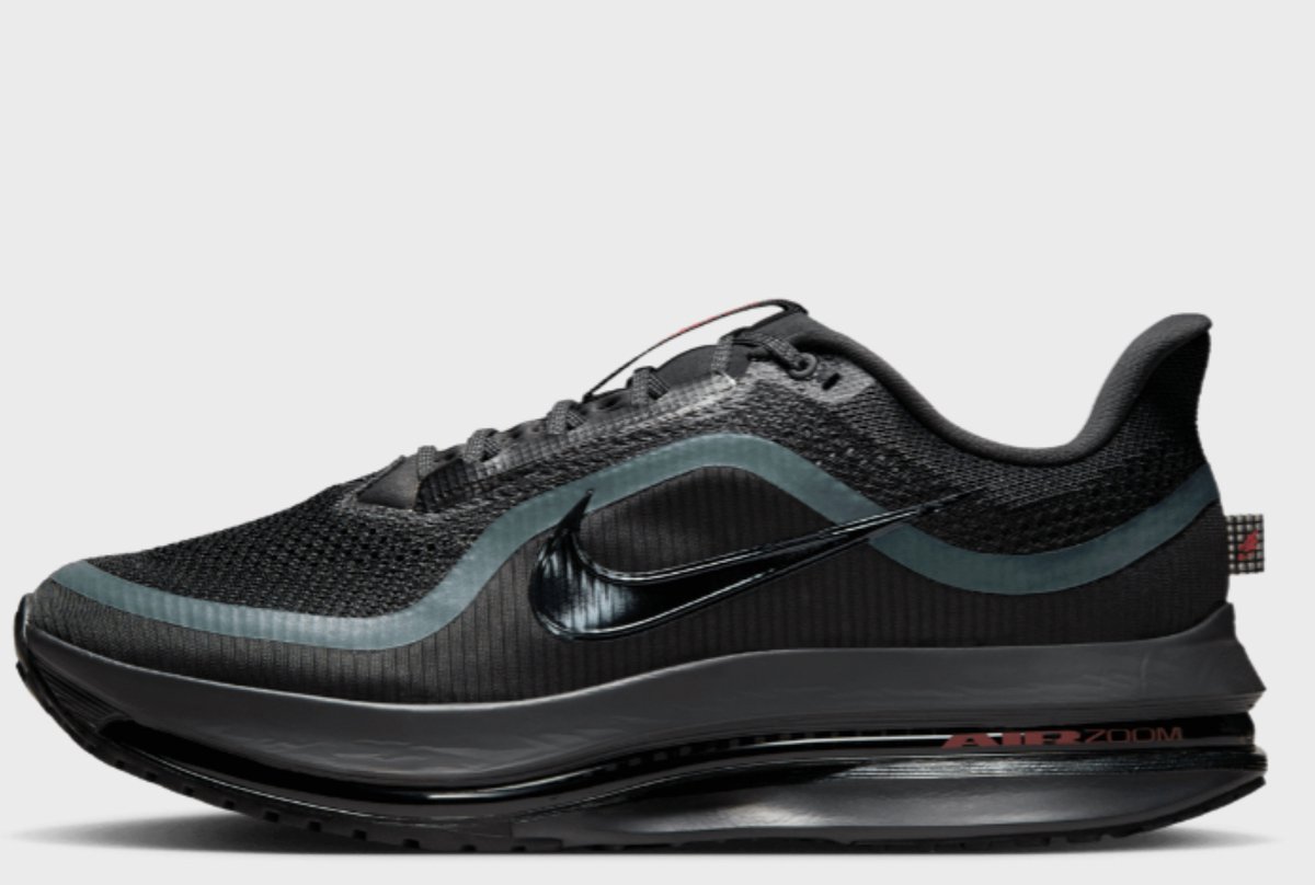 Nike Pegasus Premium Hardloopschoenen voor heren” Zwart