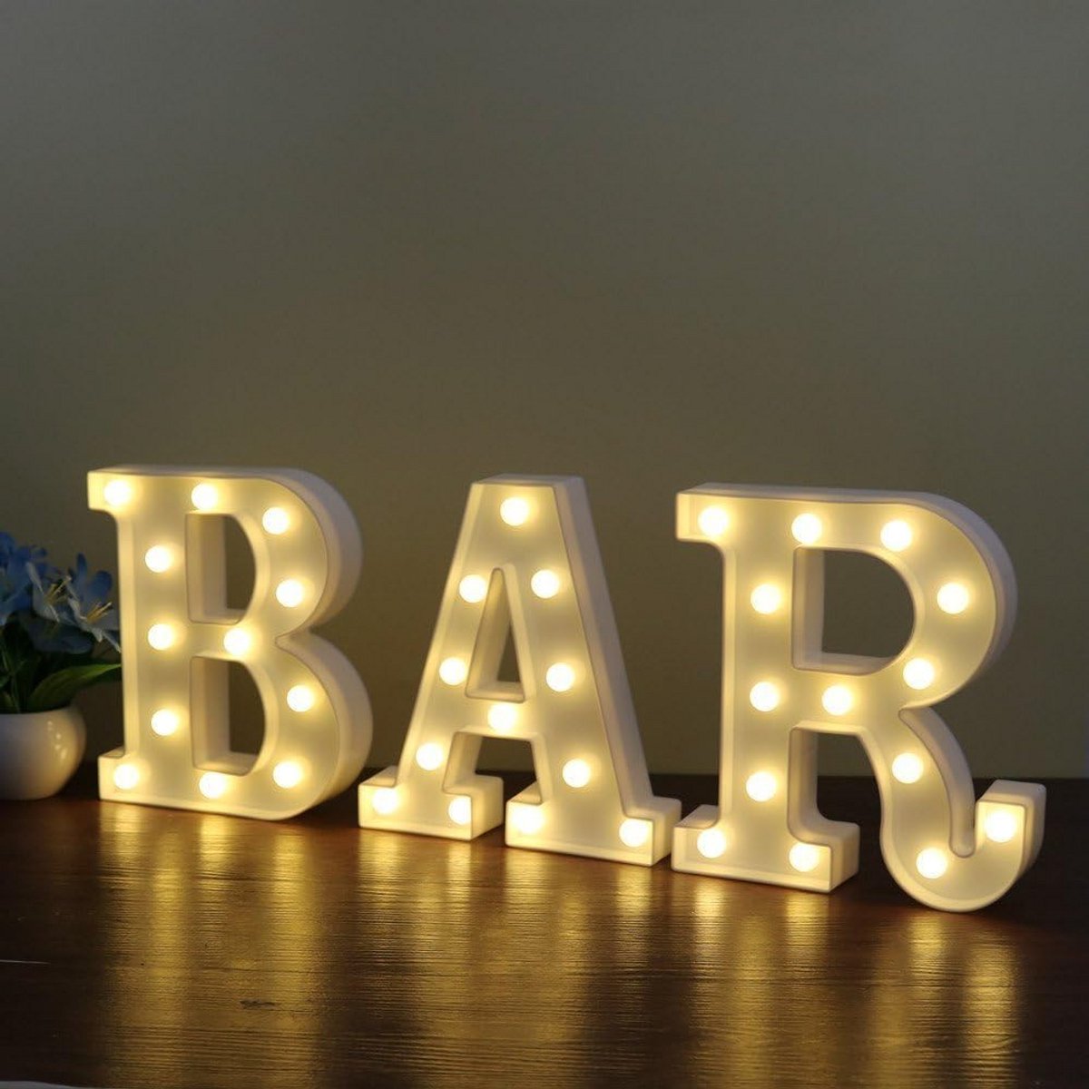 Witte Verlichte Alfabet Letter Decoratieve Wandlamp
