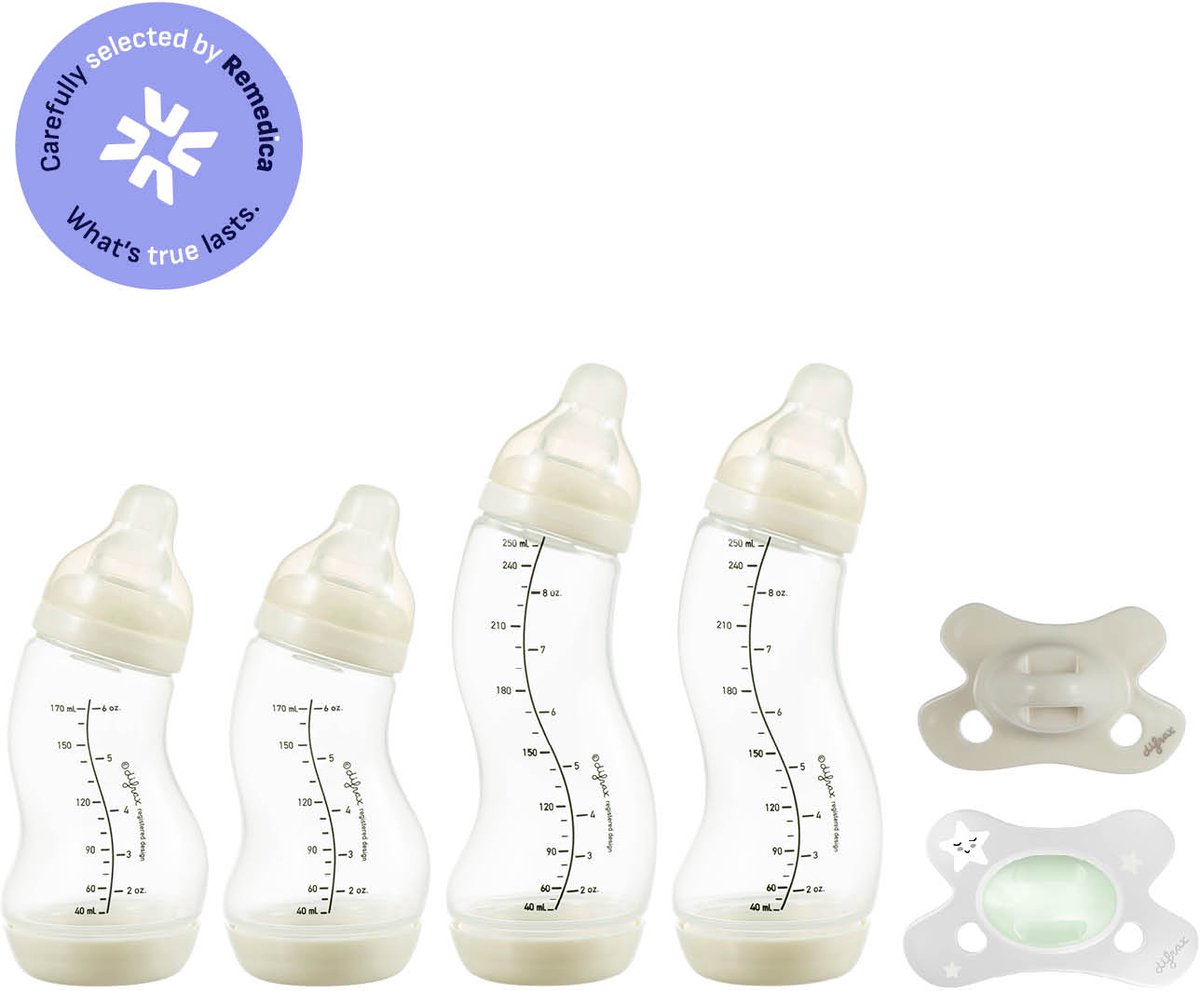 Bol.com Difrax Babypakket - Newborn - Babyflessen, Fopspeen Glow in the Dark - Babyshower aanbieding