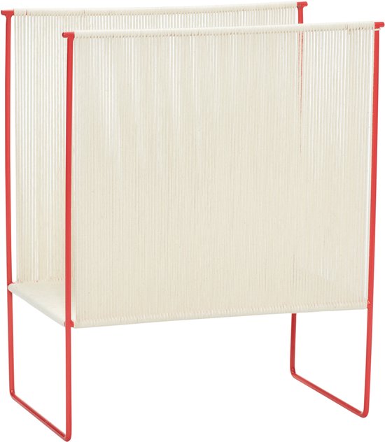 Lichtbeige draad met rood metalen frame, een open tijdschriftenrek.