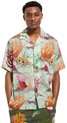 Chemise verte claire à manches courtes avec un imprimé intégral de coraux et d'anémones de mer orange, rose et vert.