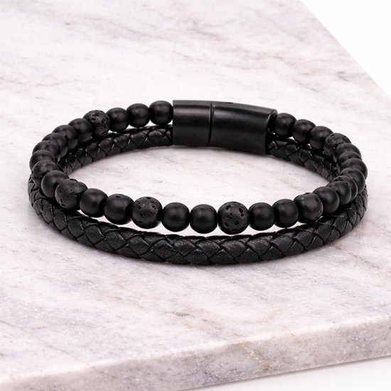 Bracelet double noir avec cuir tressé et perles d'agate et de lave noires, fermoir magnétique en acier inoxydable.