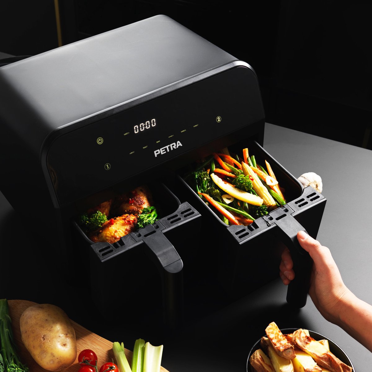 Afbeelding 2 van Petra Airfryer – Verwijderbare dubbele lades – Antiaanbaklaag – 7.4L