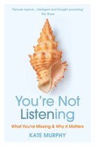 Boek "You're Not Listening" met een schelp op de voorkant.