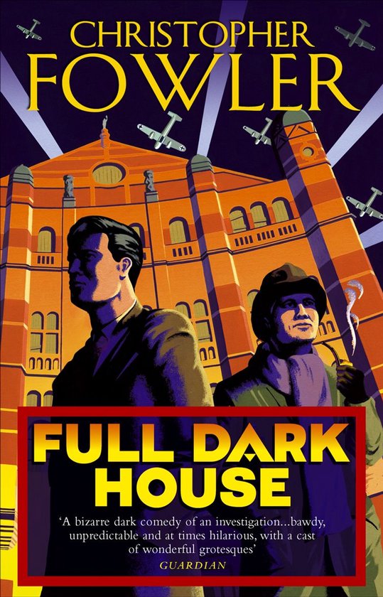Boek kaft met twee mannen op de voorgrond, en een gebouw met vliegtuigen op de achtergrond. Titel: FULL DARK HOUSE.