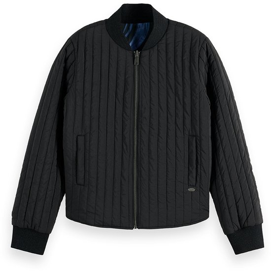 Veste bomber noire matelassée à rayures verticales, fermeture éclair et poignets côtelés. Doublure bleue à rayures.