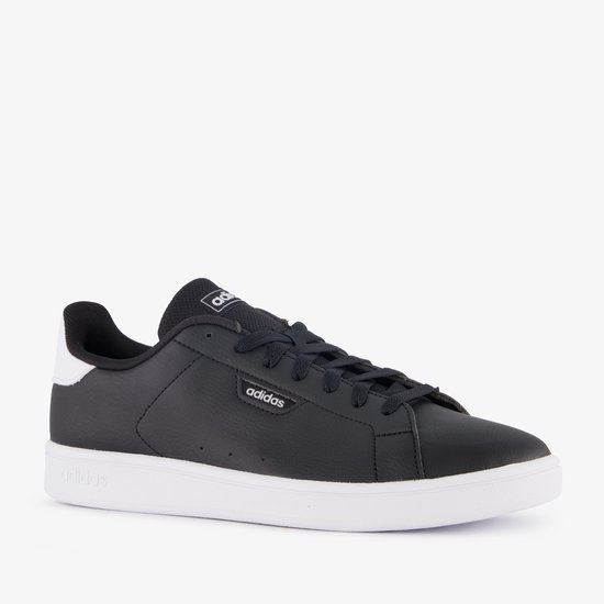 Baskets homme Adidas Urban Court noires et blanches Pointure 43
