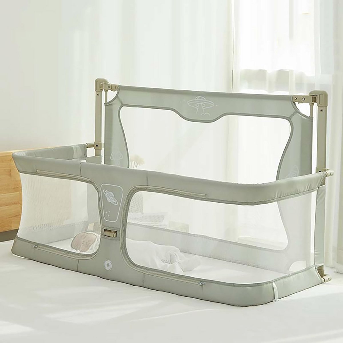Image of 3-in-1 Babywieg voor Cosleeping – Ruimtebesparende Reiswieg met Zachte Hoes en Aluminium Constructie