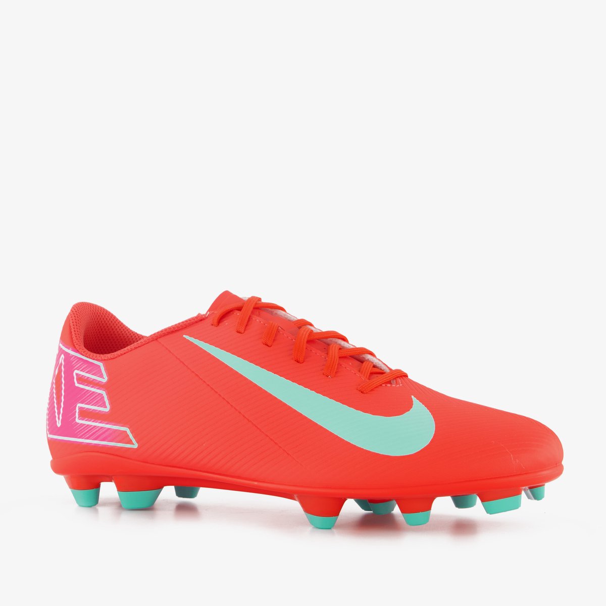 Nike Mercurial Vapor 16 Club FG/MG voetbalschoenen in felrood met turquoise details en textuur voor grip en balcontrole.