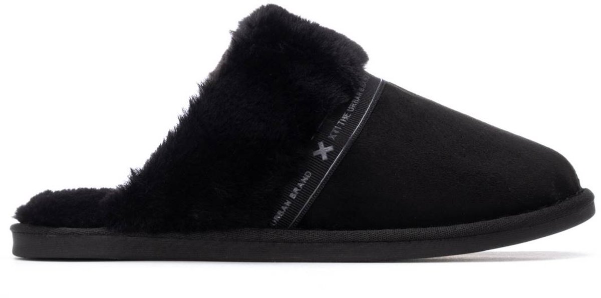XTI 144572 Huisslippers - ZWART