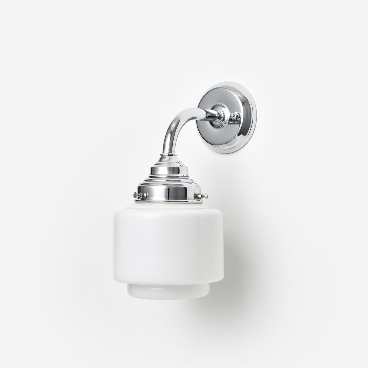 Wandlamp Getrapte Cilinder Small Curve Matnikkel - Art Deco Trade